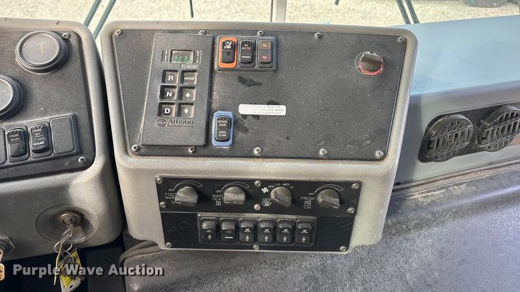 image for item OE9369 2007 Blue Bird All American school bus