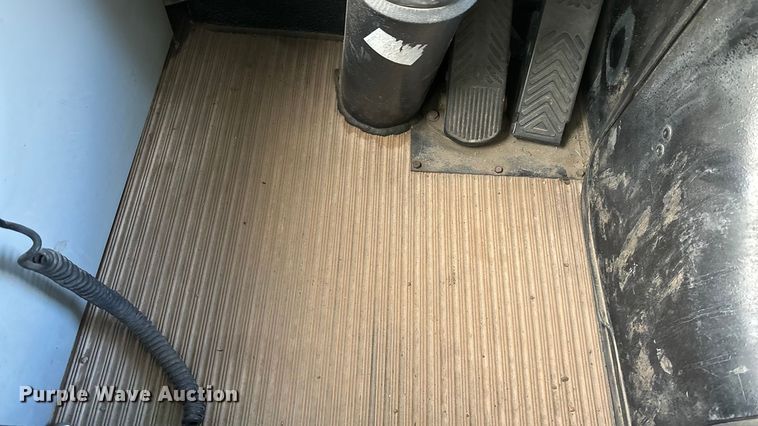 image for item OE9369 2007 Blue Bird All American school bus