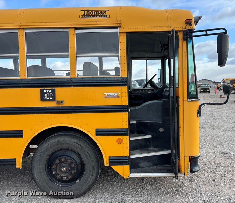 image for item OE9370 2005 Thomas Built school bus