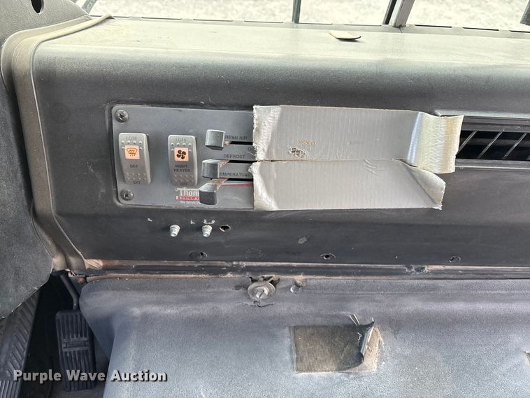 image for item OE9370 2005 Thomas Built school bus