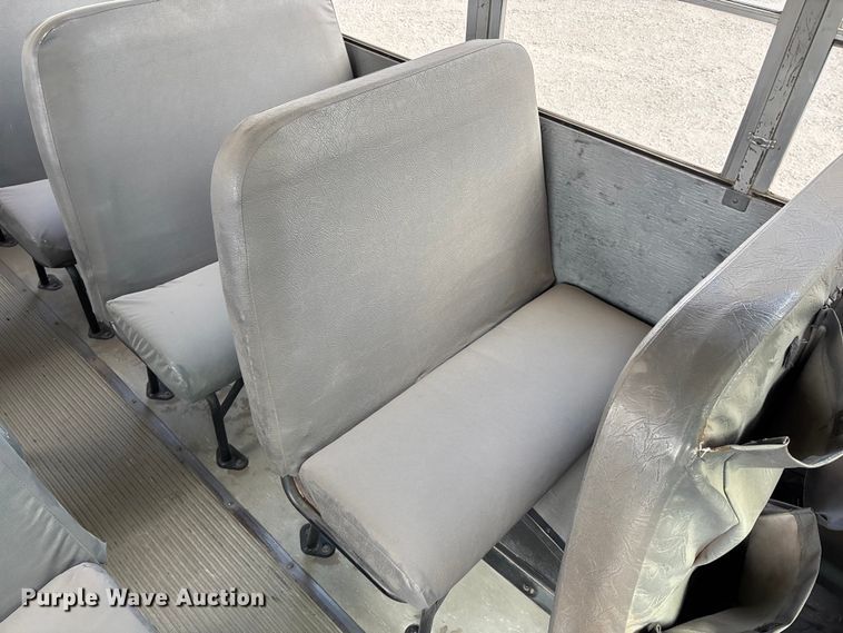 image for item OE9370 2005 Thomas Built school bus