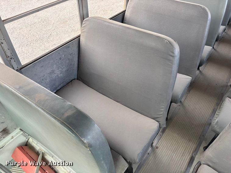 image for item OE9370 2005 Thomas Built school bus