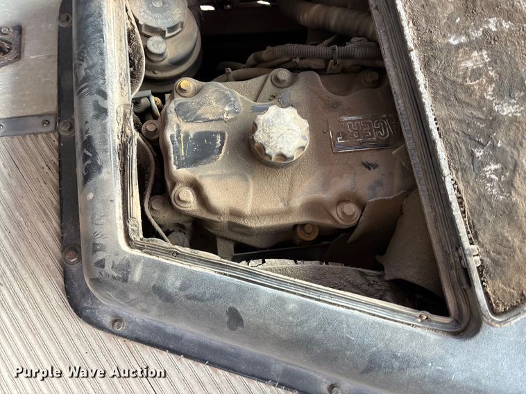 image for item OE9370 2005 Thomas Built school bus