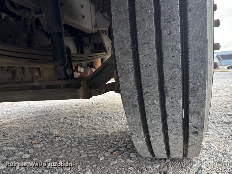 image for item OE9370 2005 Thomas Built school bus