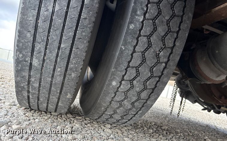 image for item OE9370 2005 Thomas Built school bus