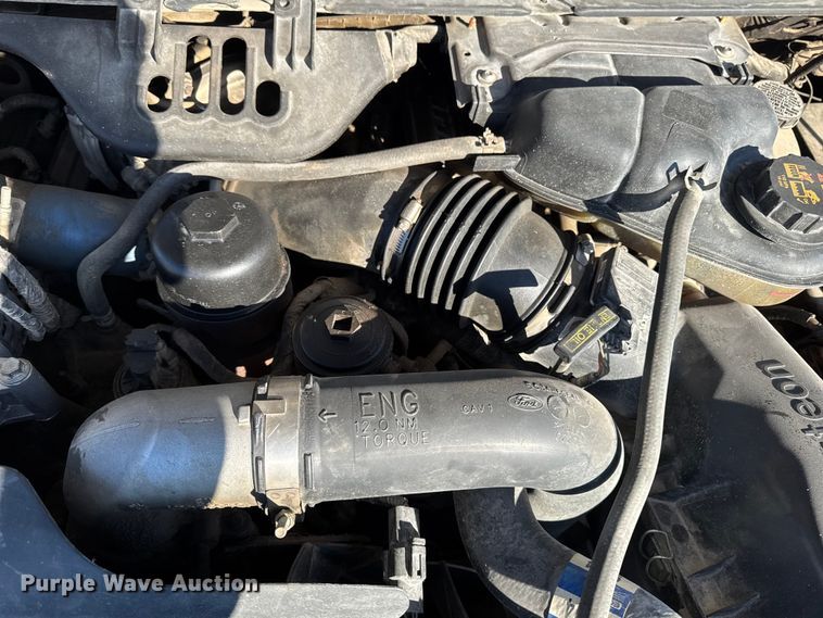 image for item OE9501 2005 Ford F250 XLT Super Duty flatbed pickup truck