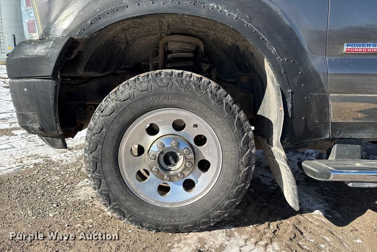 image for item OE9501 2005 Ford F250 XLT Super Duty flatbed pickup truck