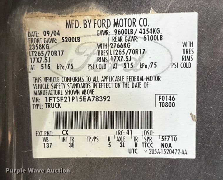 image for item OE9501 2005 Ford F250 XLT Super Duty flatbed pickup truck