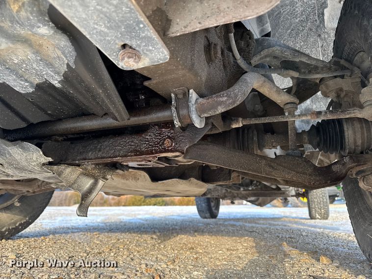 image for item OE9512 2003 Chevrolet Silverado 2500HD Ext. Cab pickup truck