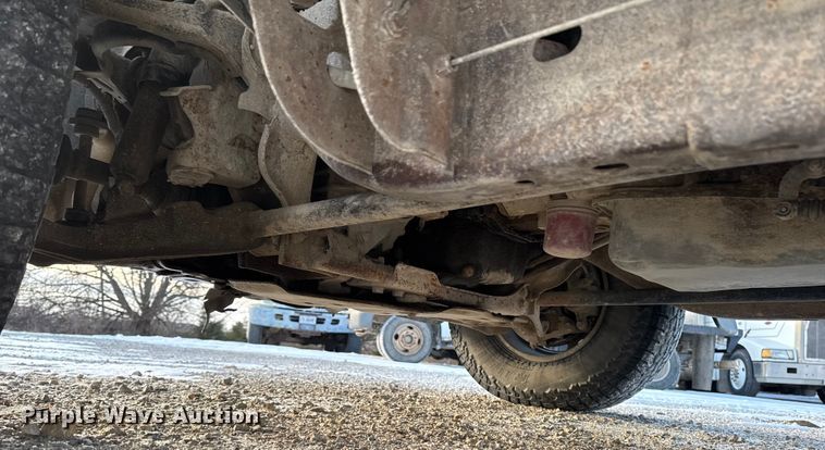 image for item OE9512 2003 Chevrolet Silverado 2500HD Ext. Cab pickup truck