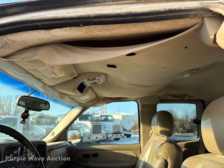 image for item OE9512 2003 Chevrolet Silverado 2500HD Ext. Cab pickup truck