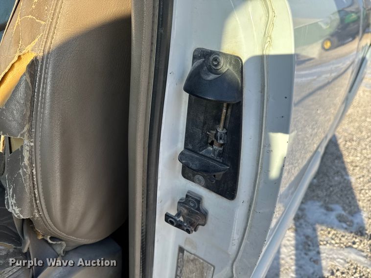 image for item OE9512 2003 Chevrolet Silverado 2500HD Ext. Cab pickup truck