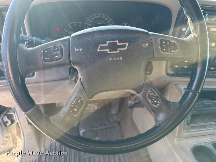 image for item OE9512 2003 Chevrolet Silverado 2500HD Ext. Cab pickup truck