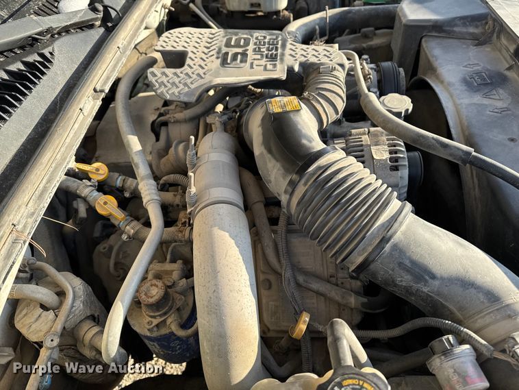 image for item OE9512 2003 Chevrolet Silverado 2500HD Ext. Cab pickup truck