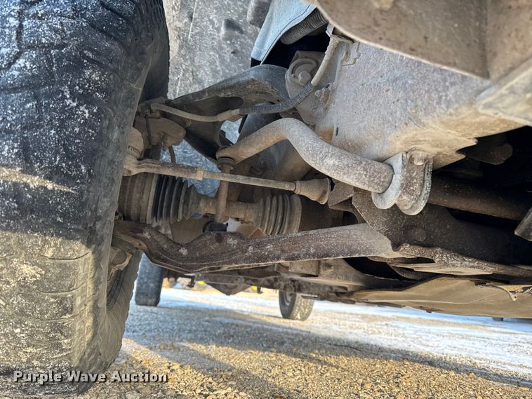 image for item OE9512 2003 Chevrolet Silverado 2500HD Ext. Cab pickup truck