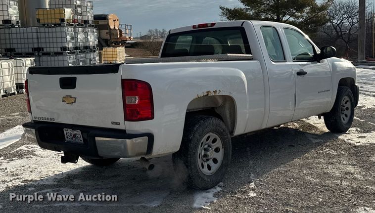 image for item OE9514 2011 Chevrolet Silverado 1500 Ext. Cab pickup truck