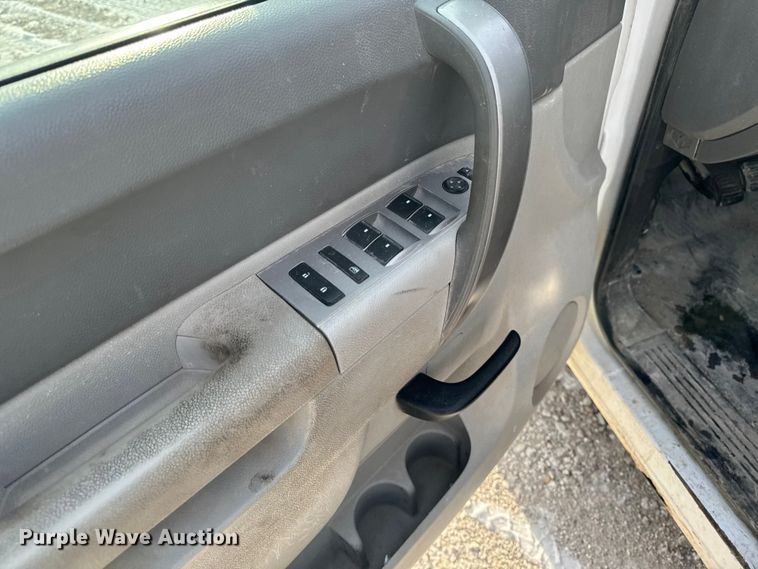 image for item OE9514 2011 Chevrolet Silverado 1500 Ext. Cab pickup truck