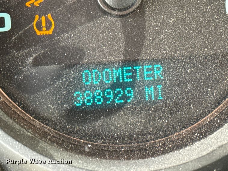 image for item OE9514 2011 Chevrolet Silverado 1500 Ext. Cab pickup truck