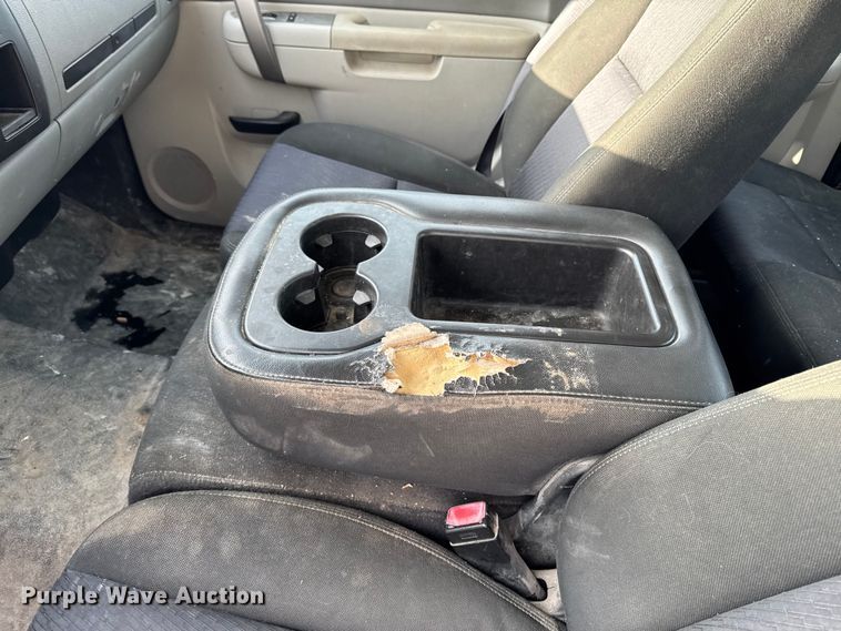 image for item OE9514 2011 Chevrolet Silverado 1500 Ext. Cab pickup truck