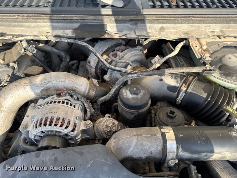 image for item OE9515 2005 Ford F350 Super Duty flatbed pickup truck