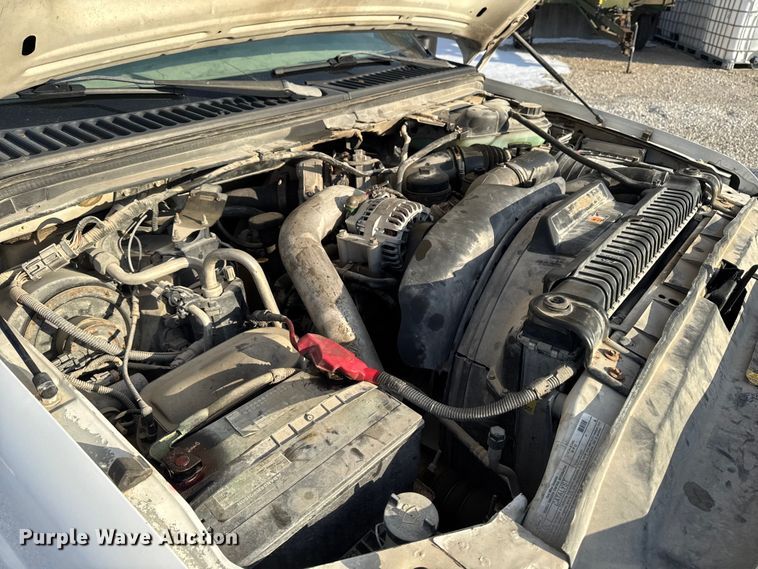 image for item OE9515 2005 Ford F350 Super Duty flatbed pickup truck