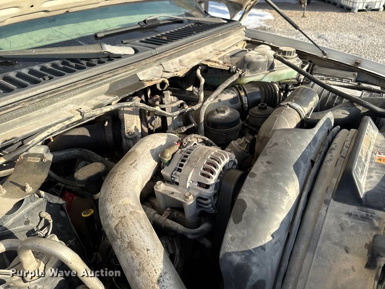 image for item OE9515 2005 Ford F350 Super Duty flatbed pickup truck