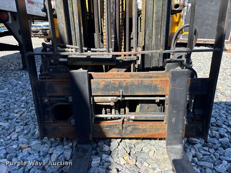 image for item YA1193 Caterpillar FG25N forklift