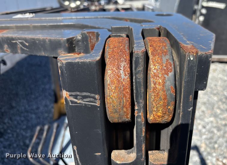 image for item YA1193 Caterpillar FG25N forklift