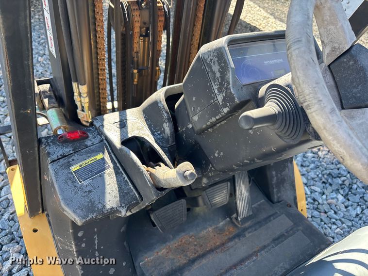 image for item YA1193 Caterpillar FG25N forklift