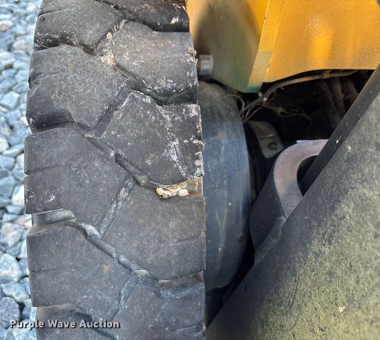 image for item YA1193 Caterpillar FG25N forklift