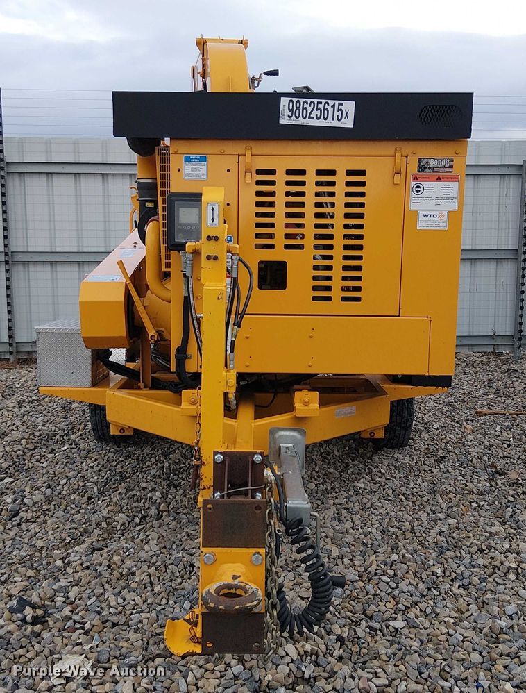 image for item YA1889 2021 Bandit Intimidator 18XP wood chipper