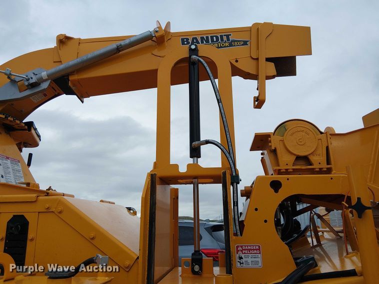 image for item YA1889 2021 Bandit Intimidator 18XP wood chipper