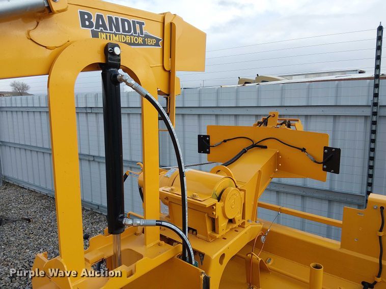 image for item YA1889 2021 Bandit Intimidator 18XP wood chipper