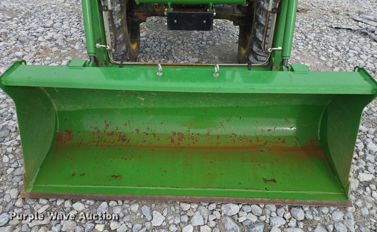 image for item YA2163 2009 John Deere 3032E MFWD tractor