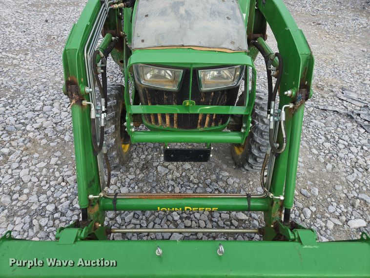 image for item YA2163 2009 John Deere 3032E MFWD tractor