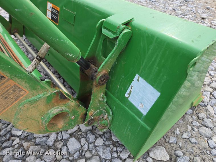 image for item YA2163 2009 John Deere 3032E MFWD tractor