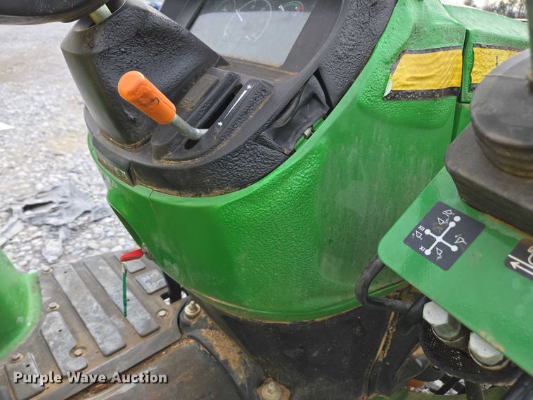 image for item YA2163 2009 John Deere 3032E MFWD tractor