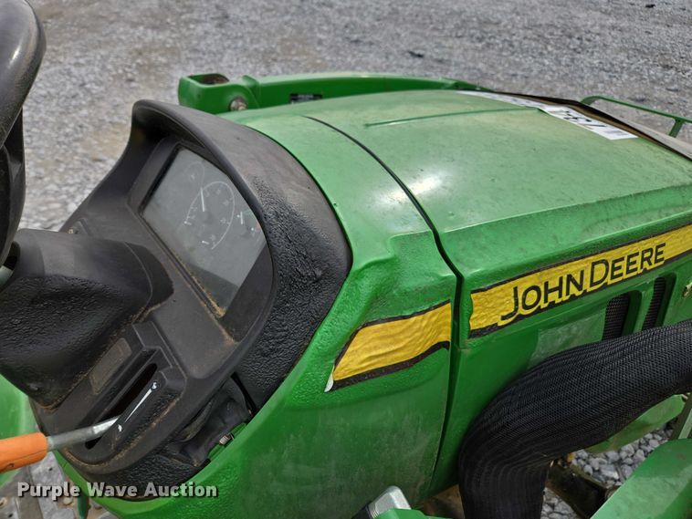 image for item YA2163 2009 John Deere 3032E MFWD tractor