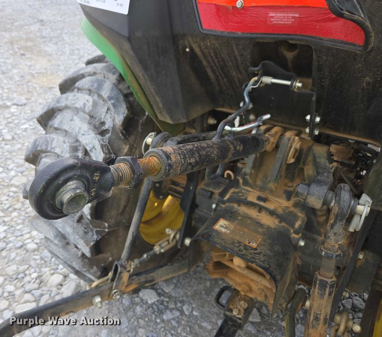 image for item YA2163 2009 John Deere 3032E MFWD tractor
