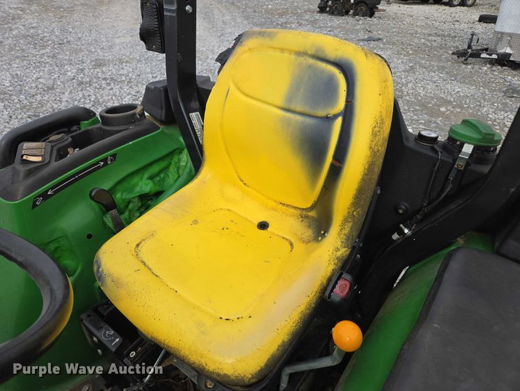 image for item YA2163 2009 John Deere 3032E MFWD tractor