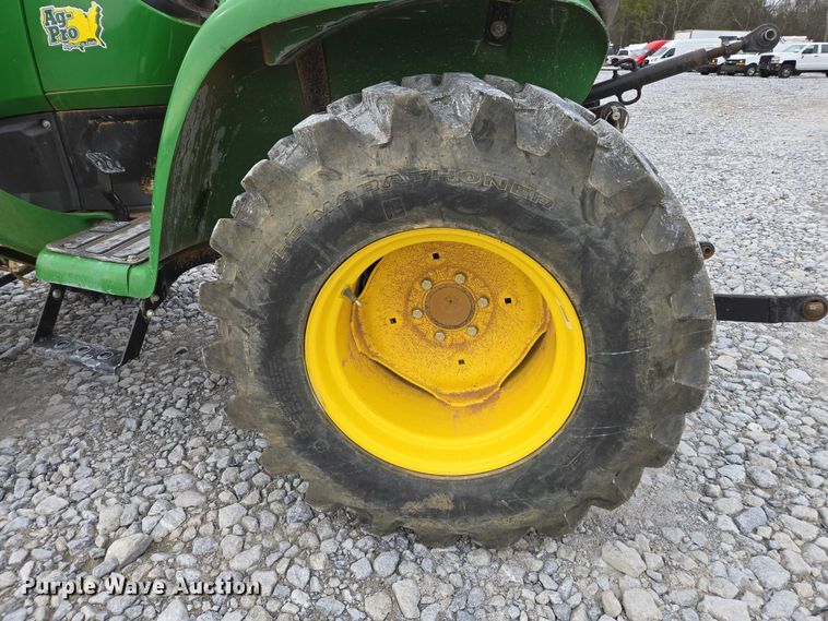 image for item YA2163 2009 John Deere 3032E MFWD tractor