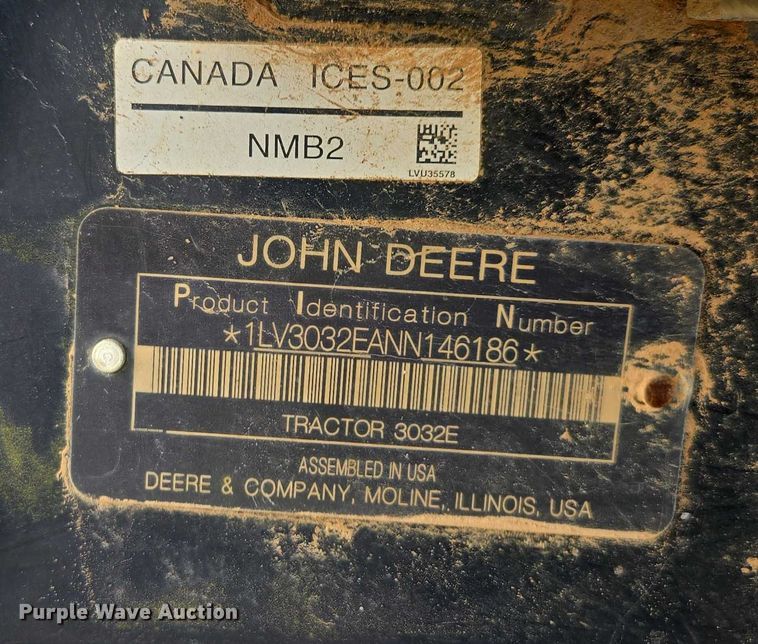 image for item YA2163 2009 John Deere 3032E MFWD tractor