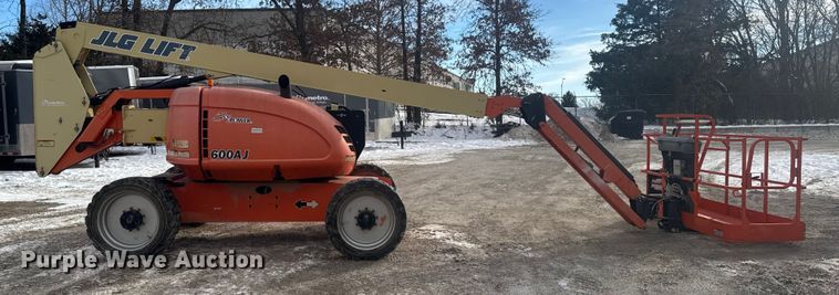image for item DO2377 JLG 600AJ boom lift