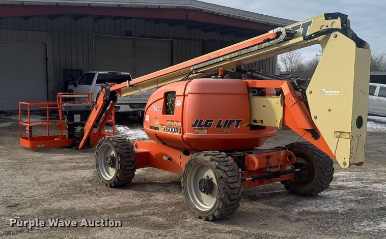 image for item DO2377 JLG 600AJ boom lift
