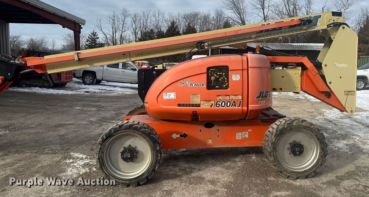 image for item DO2377 JLG 600AJ boom lift