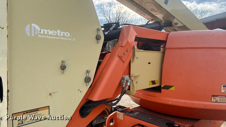 image for item DO2377 JLG 600AJ boom lift