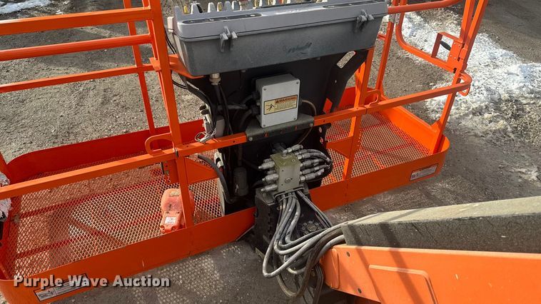 image for item DO2377 JLG 600AJ boom lift