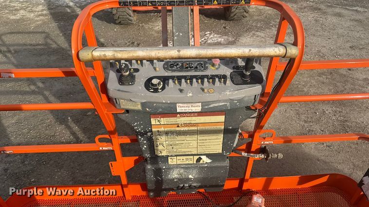 image for item DO2377 JLG 600AJ boom lift
