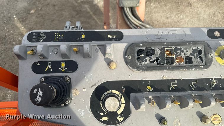 image for item DO2377 JLG 600AJ boom lift