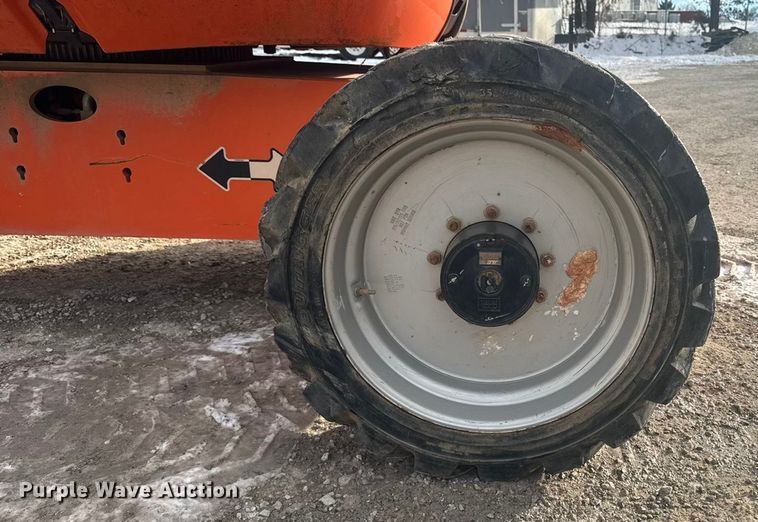 image for item DO2377 JLG 600AJ boom lift